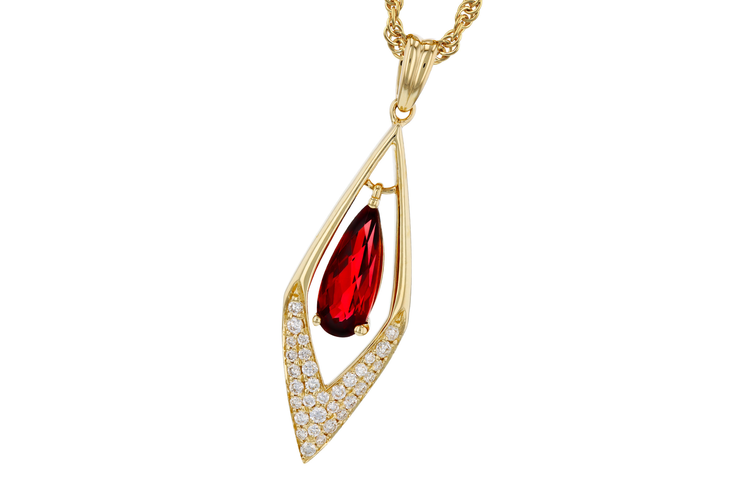 G293-74935: NECK .93 GARNET 1.10 TGW (10x4MM GAR)